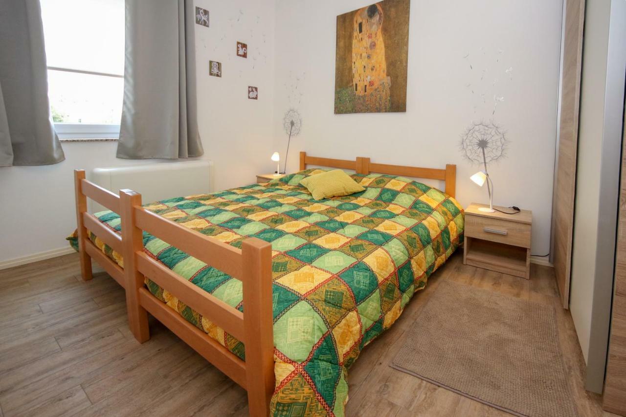 Apartment Polic Šibenik Eksteriør billede